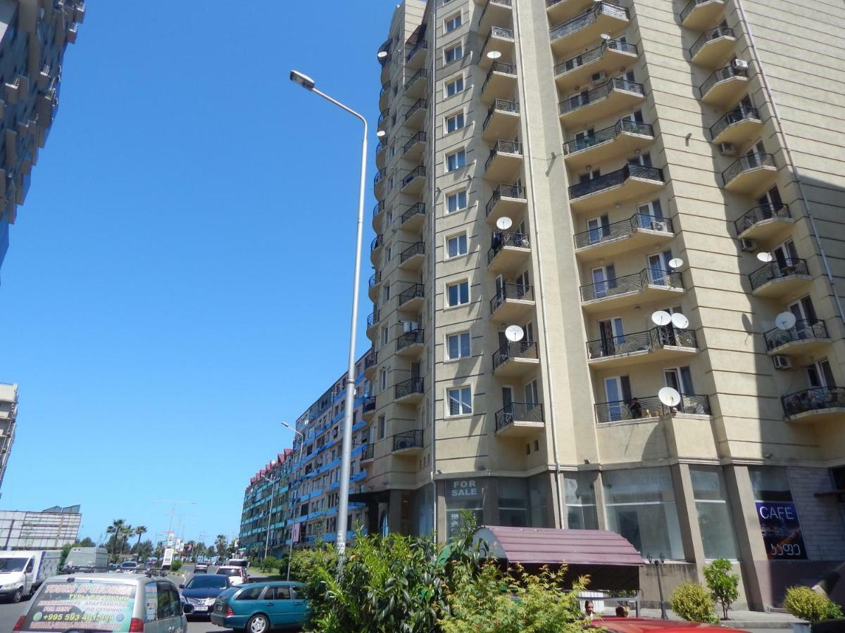 באטומי Apartment First Line From Sea מראה חיצוני תמונה