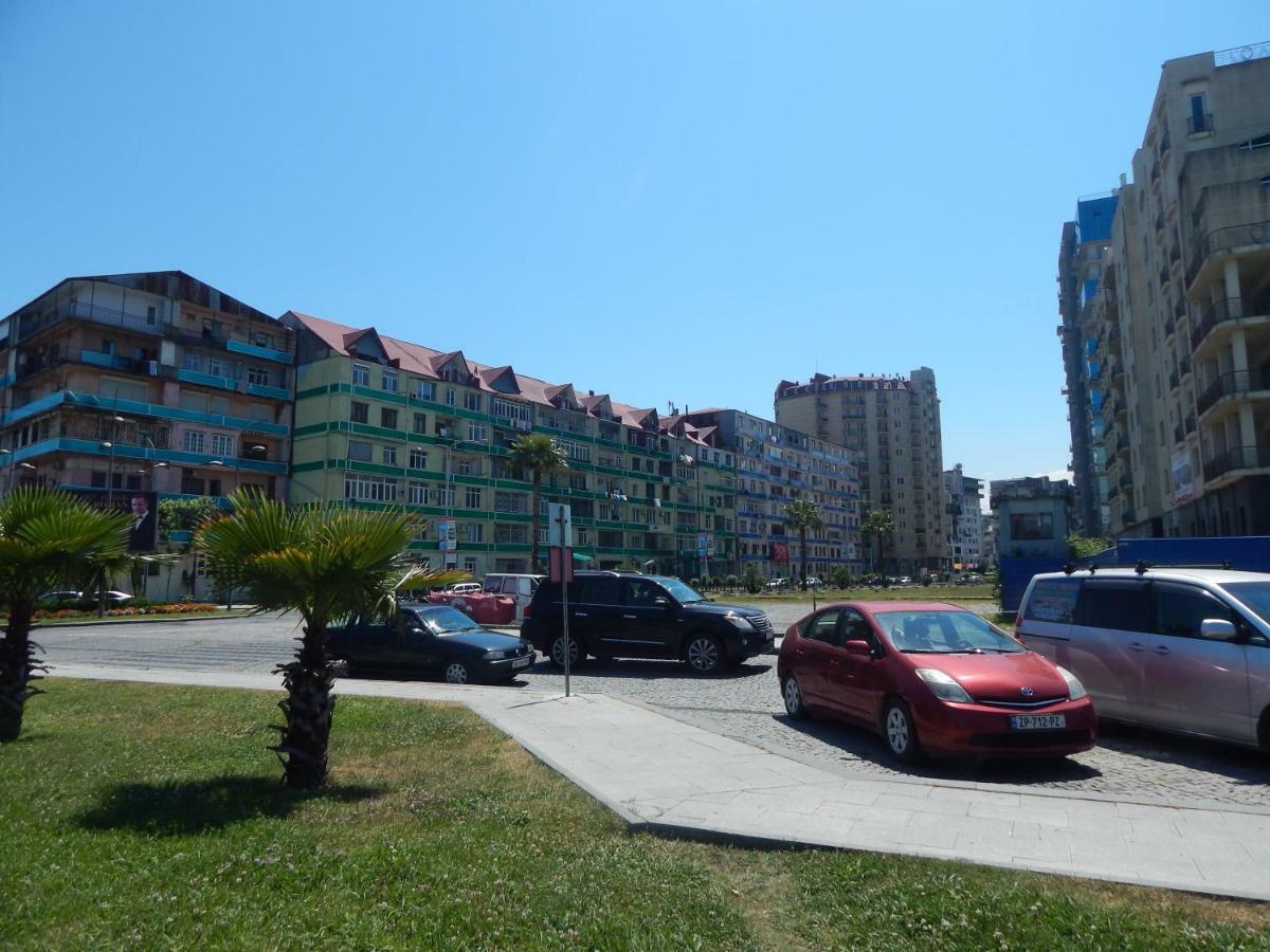 באטומי Apartment First Line From Sea מראה חיצוני תמונה
